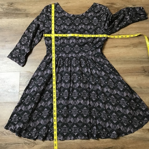 Nwt Lush Dress Size M Long Sleeve A Line Geometric Tribal Print Gray Purple - Picture 15 of 15